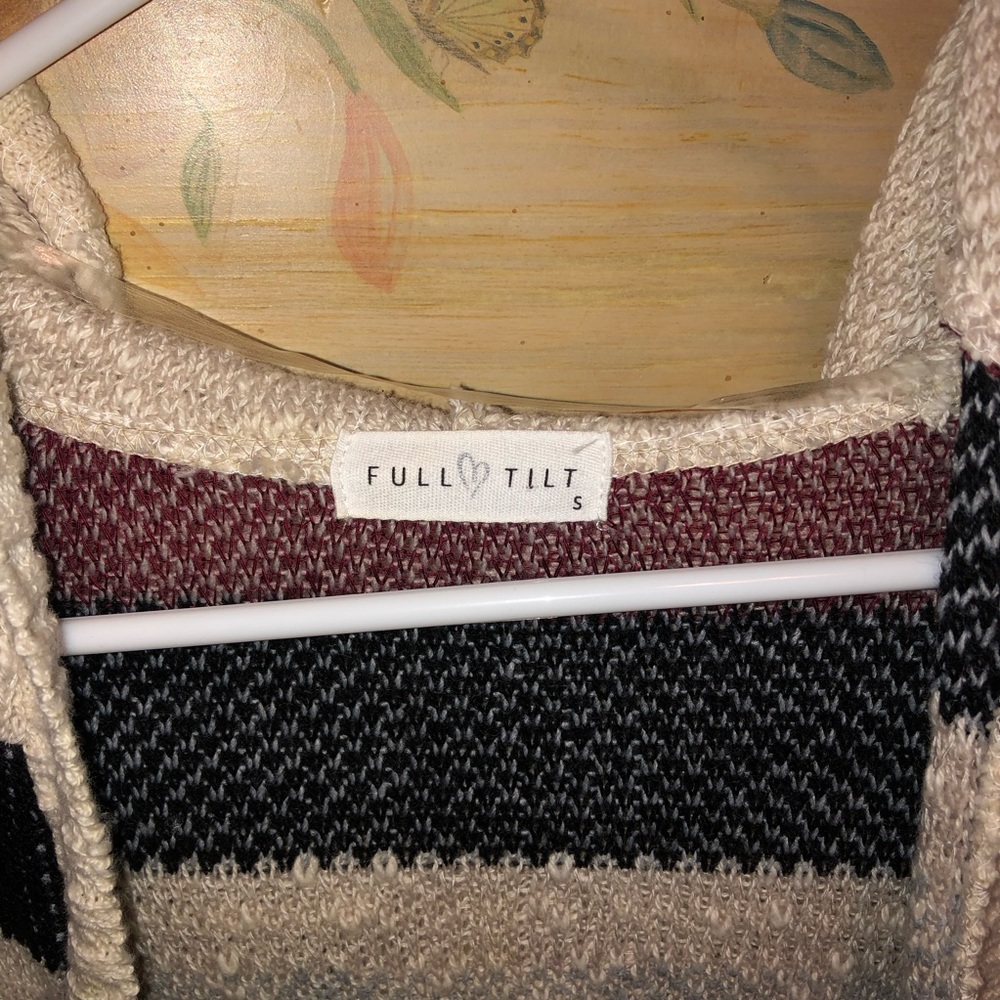 Cardigan - Picture 2 of 3